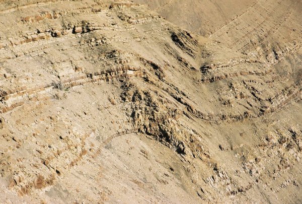 Cretaceous Tres Pasos Formation cross cut by Miocene intrusions (©2009 clasticdetritus.com)