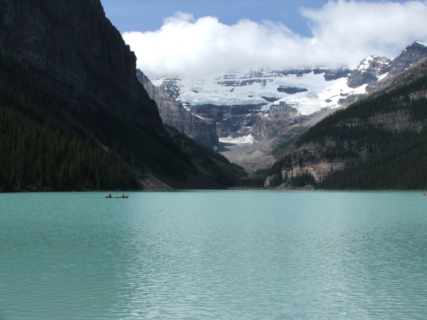 Lake Louise, Alberta (© 2008 clasticdetritus.com)